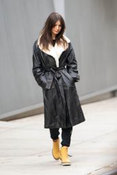 Emily Ratajkowski Street Style   New York 11 17 2022   - 1