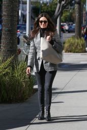 Emmy Rossum at Nate n Al s in Beverly Hills 11 10 2022   - 23