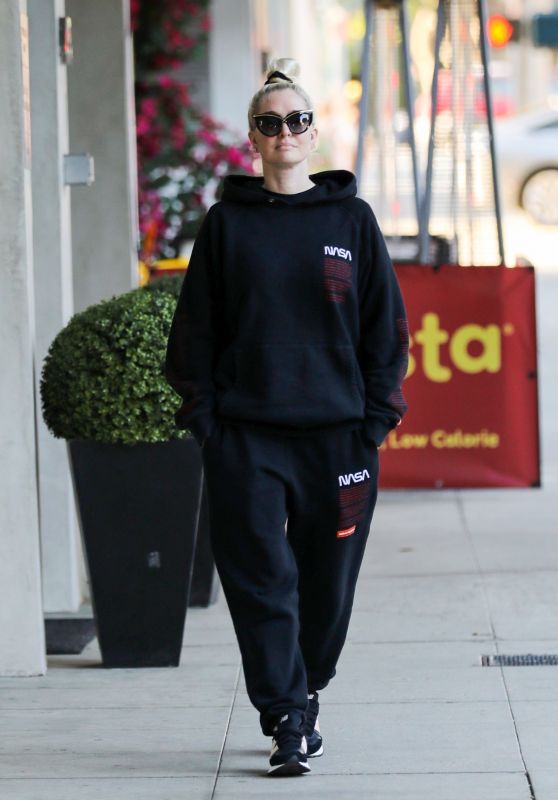 Erika Jayne - Out in Beverly Hills 11/16/2022