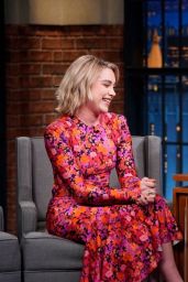 Florence Pugh   Late Night With Seth Meyers 11 09 2022   - 80