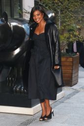 Gabrielle Union Wearing All-black Ensemble in New York 11/22/2022