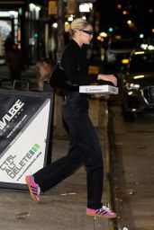 Gigi Hadid - Out in New York City 11/19/2022