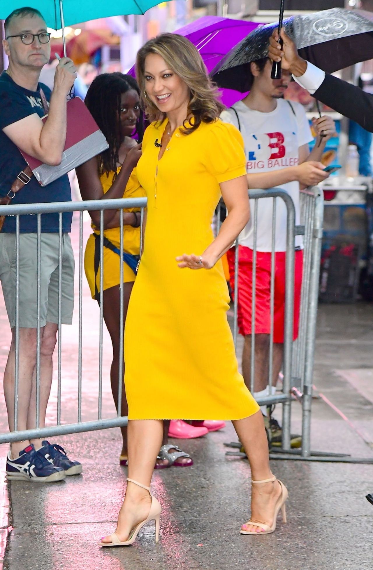 Sexy Ginger Zee In Yellow Dress And High Heels On Gma Sexy Feet Too Celeblr