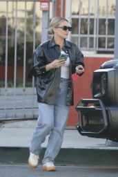 Hilary Duff in a Leather Jacket in Studio City 11 15 2022   - 38