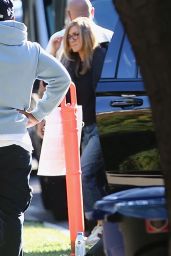 Jennifer Aniston - Out in Los Angeles 11/04/2022