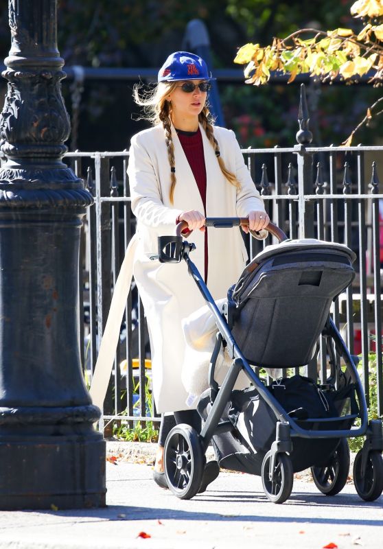 Jennifer Lawrence - Out in New York City 10/29/2022