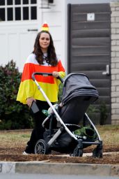 Jennifer Love Hewitt in Her Pacific Palisades Neighborhood 10 31 2022   - 71