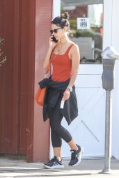 Jordana Brewster   Outside a Gym in Brentwood 10 31 2022   - 6