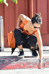 Jordana Brewster   Outside a Gym in Brentwood 10 31 2022   - 3