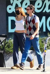 Kaia Gerber in Casual Outfit in Los Angeles 11 15 2022   - 85