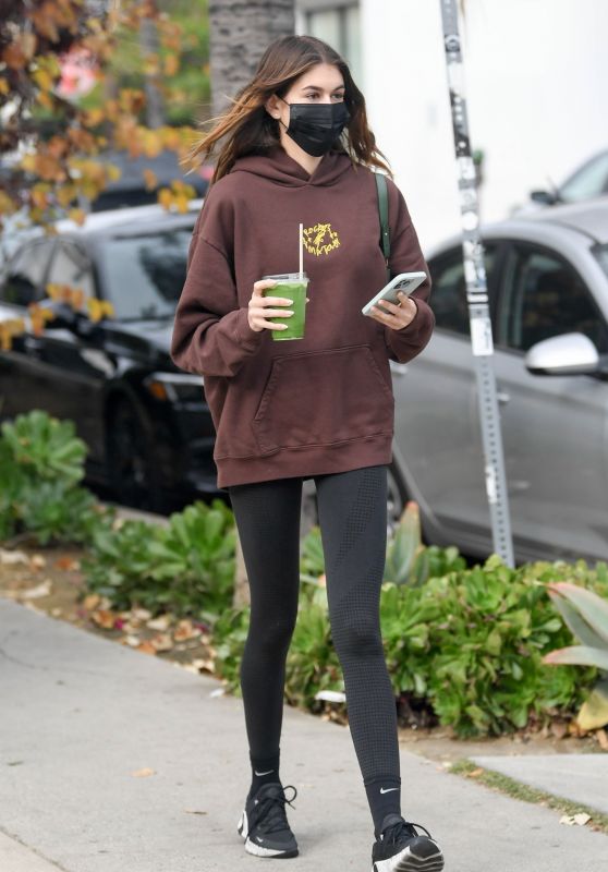 Kaia Gerber - Out in Hollywood 11/28/2022