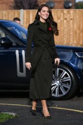 Kate Middleton - Arriving at Colham Manor Childrens Centre in Hillingdon 11/09/2022