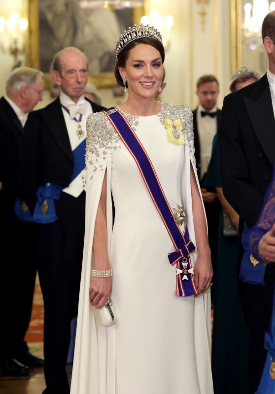 Kate Middleton - State Banquet at Buckingham Palace in London 11/22/2022