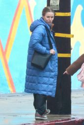 Kristen Bell Wears Rainboots and Puffer Coat - LA 11/07/2022