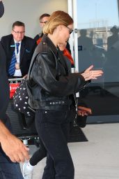 Lara Bingle - Arriving in Sydney 11/20/2022