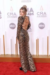 Lindsay Ell - CMA Awards in Nashville 11/09/2022