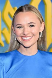 Madison Iseman – “Glass Onion: A Knives Out Mystery” Premiere in Los Angeles 11/14/2022