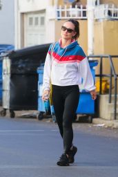 Olivia Wilde - Out in Los Angeles 11/10/2022