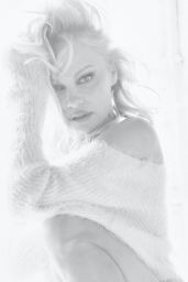 Pamela Anderson - Photo Shoot 2022