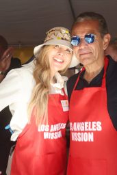Patricia Villaraigosa – Thanksgiving Dinner To The Unhoused Community Of Los Angeles at Los Angeles Mission 11/23/2022
