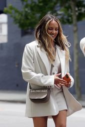 Samantha Jade - Outside the Court Bar in Perth 11/25/2022