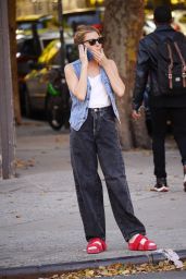 Sienna Miller - Out in New York 10/27/2022