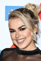 Tallia Storm – The Sun’s Who Cares Wins Awards in London 11/22/2022