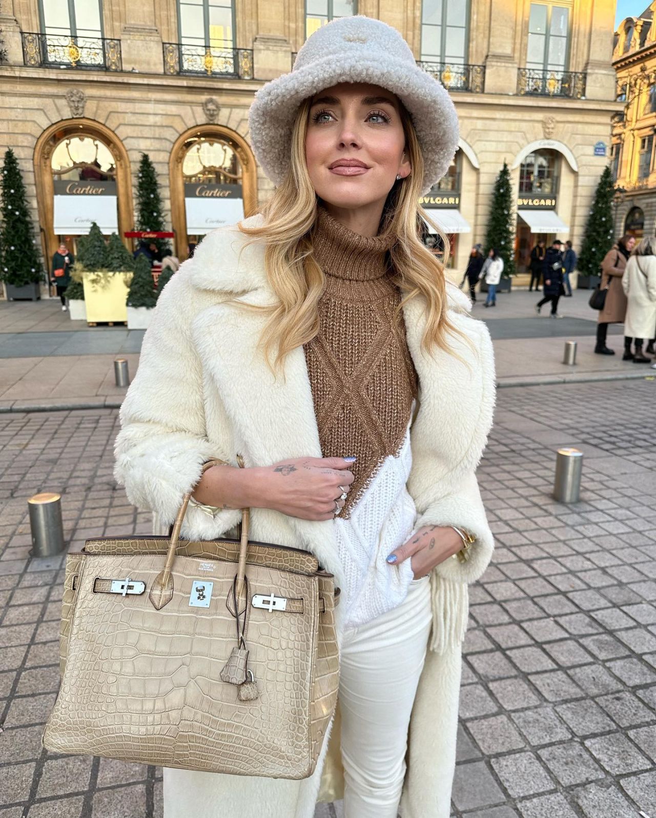 Chiara Ferragni Outfit 12/16/2022 • CelebMafia