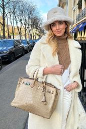 Chiara Ferragni Outfit 12 16 2022   - 90