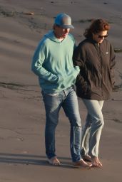 Cindy Crawford and Rande Gerber - Beach in Malibu 12/29/2022