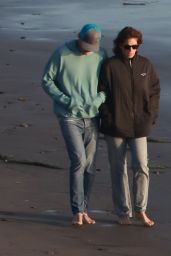 Cindy Crawford and Rande Gerber - Beach in Malibu 12/29/2022