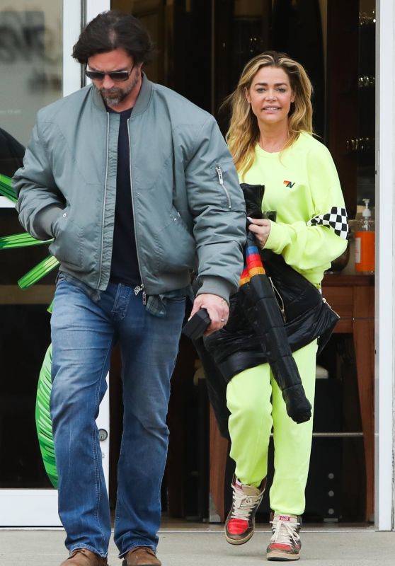 Denise Richards and Aaron Phypers - Shopping at an Optical Store in Malibu 12/04/2022