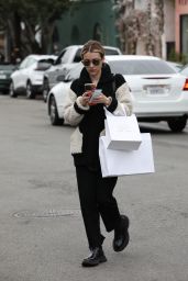 Emma Roberts   Christmas Shopping in Los Angeles 12 02 2022   - 5