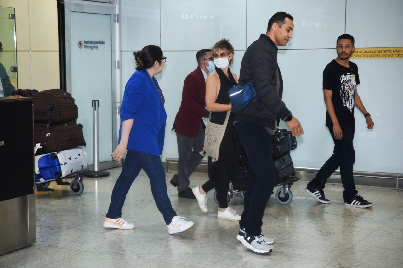 Evangeline Lilly at Guarulhos Airport in Sao Paulo 11/30/2022 • CelebMafia