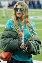 Fergie at the NFL Game Miami Dolphins vs Los Angeles Chargers in Inglewood 12 11 2022   - 35