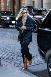Gigi Hadid - Visiting Her Clothing Store Guest in Residence in NYC 12/09/2022