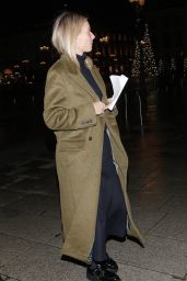 Gwyneth Paltrow - Arriving at Her Hotel in Paris 12/02/2022
