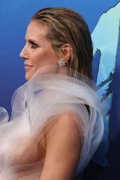 Heidi Klum    Avatar  The Way of Water  Premiere in Los Angeles 12 12 2022   - 98