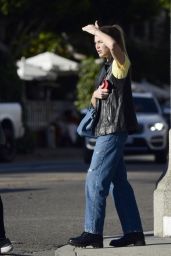 Ida Lundgren - Out in Los Angeles 12/09/2022