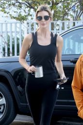 Ivanka Trump in Workout Outft in Miami 12/29/2022