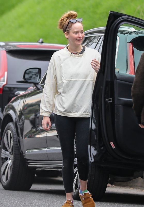 Jennifer Lawrence at the Park in Los Angeles 12/27/2022