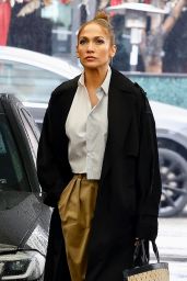 Jennifer Lopez - Out in Beverly Hills 12/02/2022
