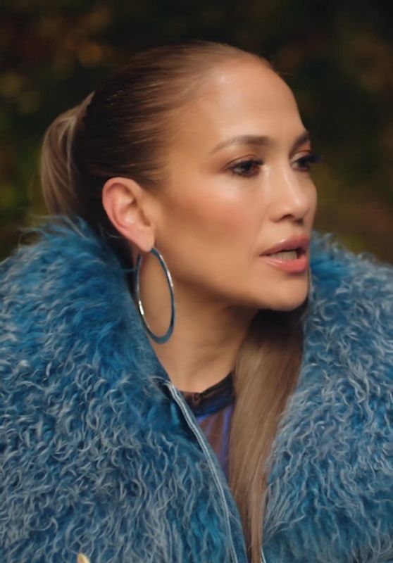 Jennifer Lopez Outfit 11/27/2022