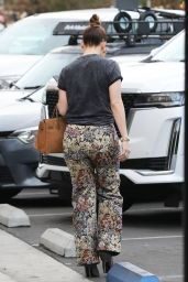Jennifer Lopez - Shopping in Los Angeles 12/26/2022