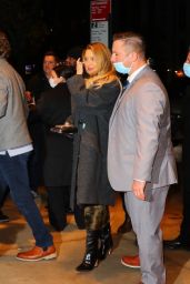 Kate Hudson Wearing a Long Gray Coat and High Heel Boots in NYC 12 12 2022   - 85