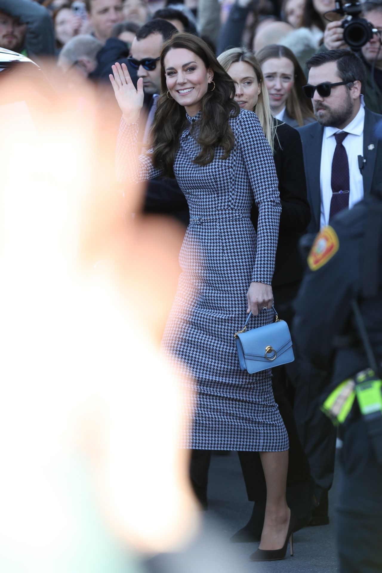 Kate Middleton - Greets Fans in Harvard Square in Cambridge 12/02/2022 ...