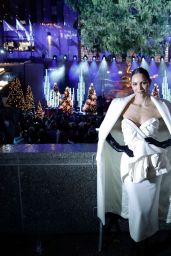 Katharine McPhee - Rockefeller Center Christmas Tree Lighting Ceremony in New York 11/30/2022