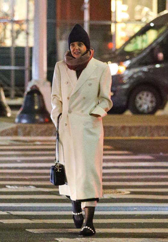 Katie Holmes - Out in New York City 12/14/2022