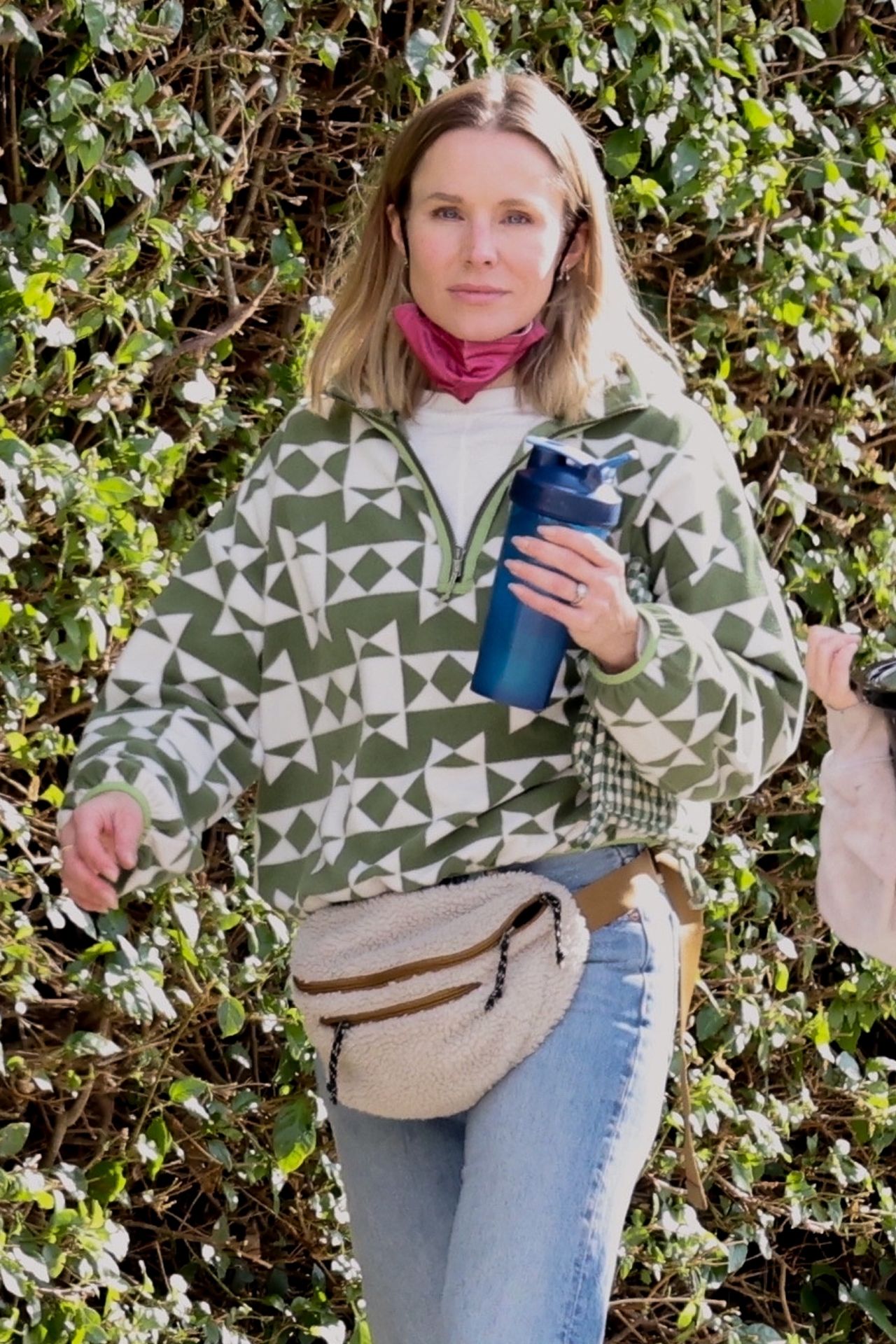 Kristen Bell in Jeans - Out in Los Angeles - November 2013 • CelebMafia