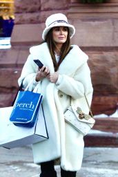 Kyle Richards - Christmas Shopping in Aspen 12/22/2022